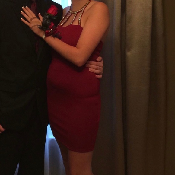 RED HOMECOMING DRESS - Picture 2 of 2